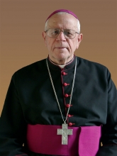 katonaistvan.jpg - NYUGDÍJBA VONUL KATONA ISTVÁN SEGÉDPÜSPÖK