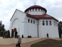 10613140_612718692170217_6015806297478139447_n.jpg - GÖRÖG KATOLIKUS TEMPLOMOT SZENTELTEK GÖDÖLLŐN