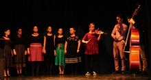 DSCN0730.JPG - JÓTÉKONYSÁGI ZENÉS EST VOLT A CREDOBAN