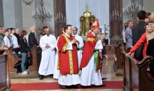 DSC_6395.JPG - PÜNKÖSDI SZENTMISE ÉS BÉRMÁLÁS A VÁCI SZÉKESEGYHÁZBAN - VIDEÓVAL