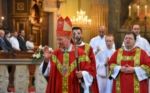 DSC_6626.JPG - PÜNKÖSDI SZENTMISE ÉS BÉRMÁLÁS A VÁCI SZÉKESEGYHÁZBAN - VIDEÓVAL