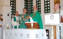 img17.jpg - ÁLLANDÓ DIAKÓNUSOK 23. TALÁLKOZÓJA, A NEMZETKÖZI EUCHARISZTIKUS KONGRESSZUS JEGYÉBEN