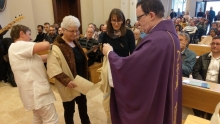 korház.jpg - KERESZTÚT ÉS FOGADALOMTÉTEL A KÓRHÁZKÁPOLNÁBAN