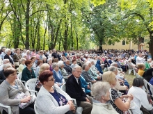 img1 (22).jpg - „FEDEZZÜK FEL ÚJRA, HOGY ÉLETÜNK CSILLAGA MÁRIA” – VÁC-HÉTKÁPOLNA BÚCSÚJA
