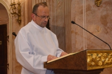 AKAV020_M.JPG - ÉLJÉTEK ÁT HITBEN ÉS SZERETETBEN A LITURGIÁT - AKOLITUSAVATÁS A VÁCI EGYHÁZMEGYÉBEN