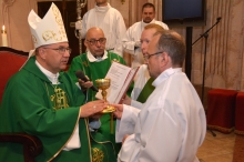 AKAV055_M.JPG - ÉLJÉTEK ÁT HITBEN ÉS SZERETETBEN A LITURGIÁT - AKOLITUSAVATÁS A VÁCI EGYHÁZMEGYÉBEN