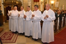 AKAV083_M.JPG - ÉLJÉTEK ÁT HITBEN ÉS SZERETETBEN A LITURGIÁT - AKOLITUSAVATÁS A VÁCI EGYHÁZMEGYÉBEN