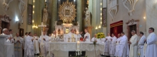3-1-e1665252699591-1140x420 (1).jpg - „A ZARÁNDOKLAT ÁTALAKÍT, ÁTFORMÁL BENNÜNKET” – MAGYAR HÍVEK ZARÁNDOKLATA MÁRIARADNÁRA