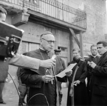 Mindszenty kiszabadulása után beszédet mond.jpg - MINDSZENTY EMLÉKNAP