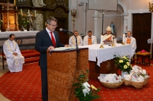 ERD018.jpg - „NE CSAK SZÓVAL ÉS BESZÉDDEL SZERESSÜNK, HANEM TETTEL ÉS IGAZSÁGGAL!” – SZENT-ERZSÉBET DÍJBAN RÉSZESÜLT A KARITÁSZ HÁROM ÖNKÉNTESE