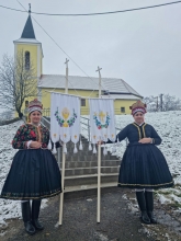 20221211_103526_M.jpg - TEMPLOMBÚCSÚN SZENTELTÉK MEG A KÍVÜL-BELÜL MEGÚJULT VIZSLÁSI TEMPLOMOT