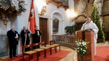hen.JPG - HENTESEK MISÉJE A FEHÉREK TEMPLOMÁBAN