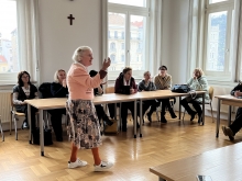 IMG_2139.jpg - ISTENKAPCSOLAT MÉLYÍTÉSE A HITTANÓRÁN - HITOKTATÓI TOVÁBBKÉPZÉS EGY ÚJ KATEKETIKAI MÓDSZERRŐL