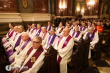 img1 (9).jpg - AZ IGAZSÁG MUNKATÁRSA VOLT – GYÁSZMISÉT MUTATTAK BE A PÜSPÖKI KONFERENCIA TAGJAI XVI. BENEDEKÉRT