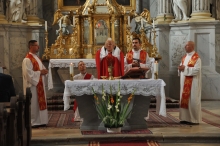 4096-2720-max (9).jpg - ISTENBE VETETT BIZALOMMAL INDÍTSUK AZ ÚJ ÉVET - VENI SANCTE A VÁCI EGYHÁZMEGYÉBEN