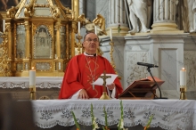 4096-2720-max (13).jpg - ISTENBE VETETT BIZALOMMAL INDÍTSUK AZ ÚJ ÉVET - VENI SANCTE A VÁCI EGYHÁZMEGYÉBEN
