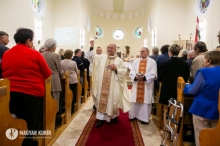fels.JPG - ÉLŐ KÖVEKKÉ KELL VÁLNOTOK – MARTON ZSOLT MEGÁLDOTTA A 100 ÉVES, MEGÚJULT FELSŐGÖDI TEMPLOMOT