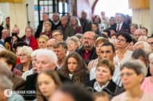 felső.JPG - ÉLŐ KÖVEKKÉ KELL VÁLNOTOK – MARTON ZSOLT MEGÁLDOTTA A 100 ÉVES, MEGÚJULT FELSŐGÖDI TEMPLOMOT