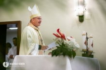 felsőg.JPG - ÉLŐ KÖVEKKÉ KELL VÁLNOTOK – MARTON ZSOLT MEGÁLDOTTA A 100 ÉVES, MEGÚJULT FELSŐGÖDI TEMPLOMOT