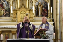 DSC_0073.JPG - AZ ÚR AJÁNDÉKA A GYERMEK – ELINDULT A 40 NAP AZ ÉLETÉRT IMASZOLGÁLAT VÁCON