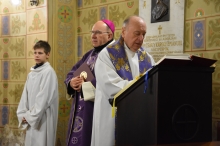 DSC_0016.JPG - AZ ÚR AJÁNDÉKA A GYERMEK – ELINDULT A 40 NAP AZ ÉLETÉRT IMASZOLGÁLAT VÁCON