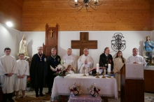 Szalmatercs csoportkép 3..jpg - EREKLYE ÉRKEZETT A SZALMATERCSI SZENT IMRE TEMPLOMBA