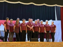 Csoportkép - A SZENT LÁSZLÓ KÖZÖSSÉG SIKERES FELLÉPÉSE FÜLEKKOVÁCSIBAN