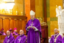 Kép4.jpg - AKADÁLYOKAT HÁRÍTOTT EL AZ ISTEN FELÉ VEZETŐ ÚTON – ÖRÖK NYUGALOMRA HELYEZTÉK KATONA ISTVÁN PÜSPÖKÖT