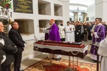 Kép9.jpg - AKADÁLYOKAT HÁRÍTOTT EL AZ ISTEN FELÉ VEZETŐ ÚTON – ÖRÖK NYUGALOMRA HELYEZTÉK KATONA ISTVÁN PÜSPÖKÖT