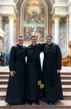 Képernyőkép 2025-12-16 100209.jpg - BALOGH BENEDEK KISPAPUNK IS REVERENDÁT ÖLTÖTT