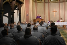 Képernyőkép 2025-12-17 161451.jpg - MARTON ZSOLT PÜSPÖK A VÁCI BÖRTÖNBEN MISÉZETT